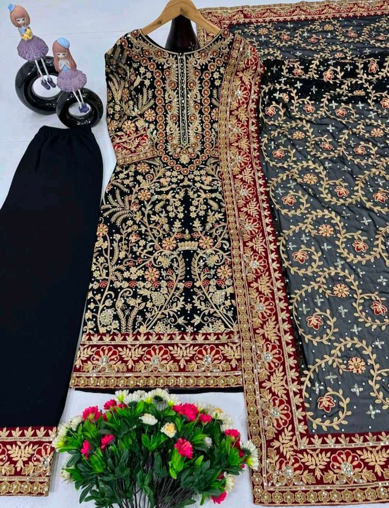 Elegant Embroidered Kurta Set