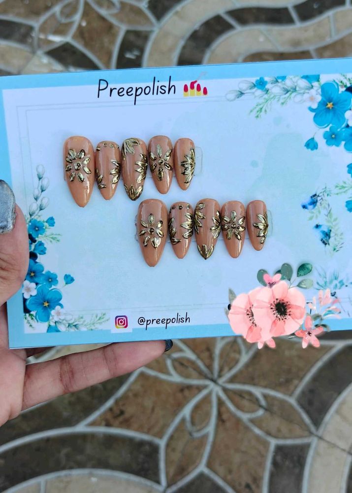 Gold Floral Press-On Nails