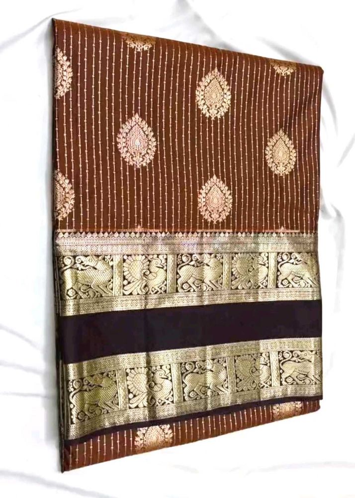 #vintage#Elegant Brown Silk Saree with Gold Border