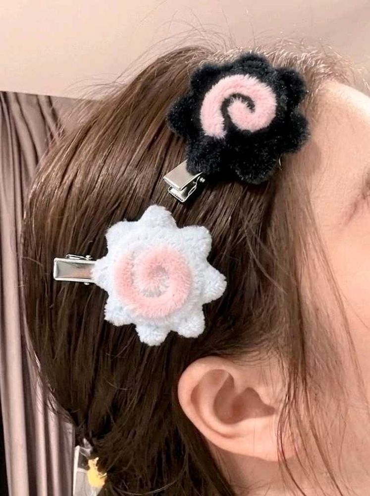 Fluffy Narutomaki Fishcake Swirl Hair Clips Set