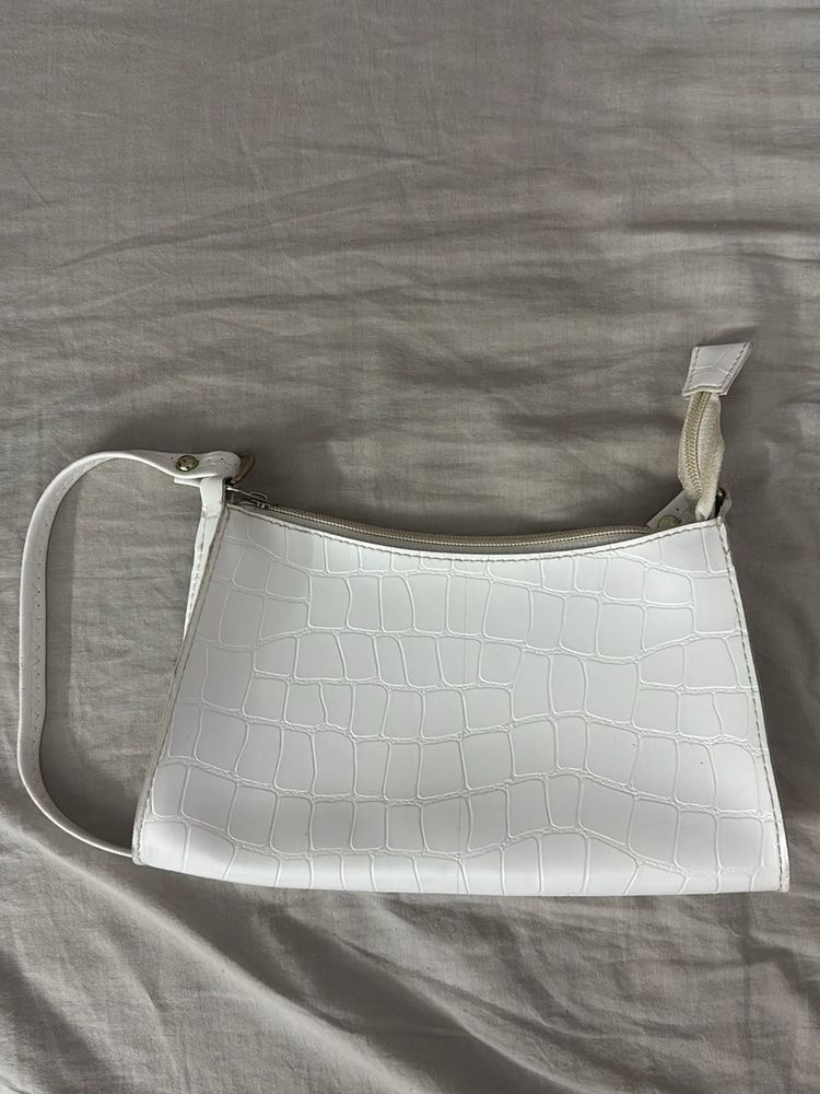 white texture purse