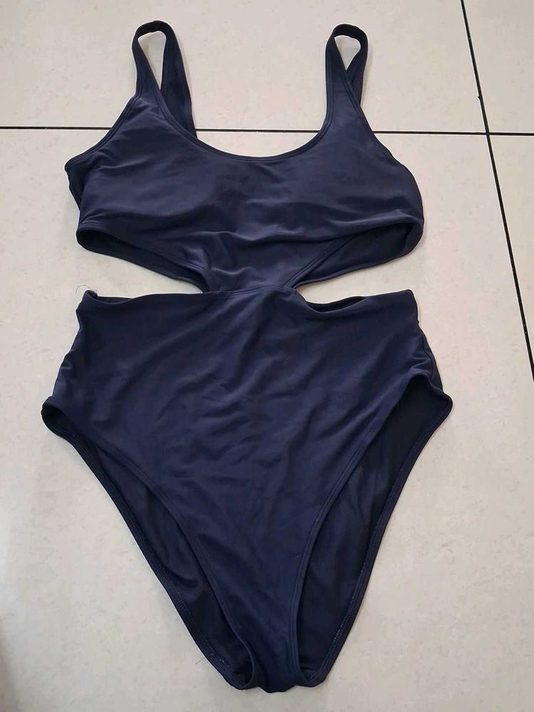Stylish Navy Cut-Out One-Piece Swimsuit