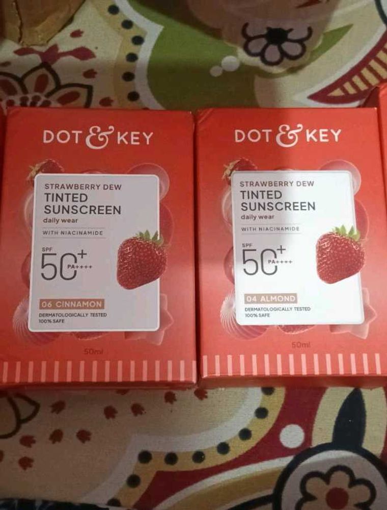 Dot &amp; Key Strawberry Dew Tinted Sunscreen
