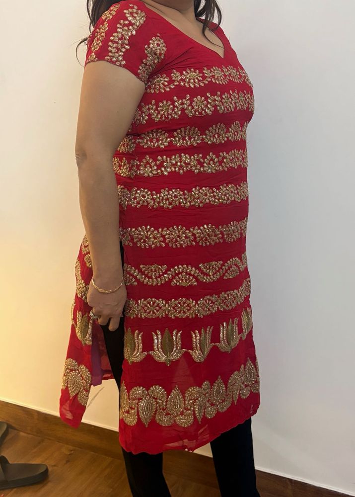 Elegant Red &amp; Gold Embroidered Kurta