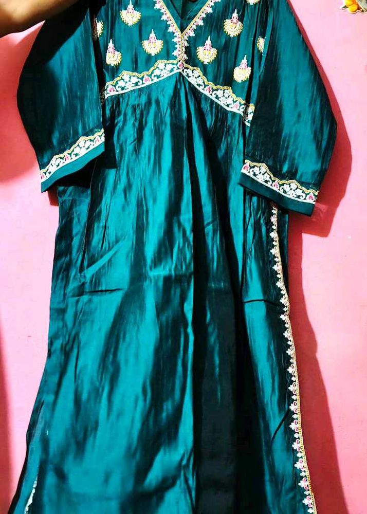 Emerald Green Embroidered Kurta