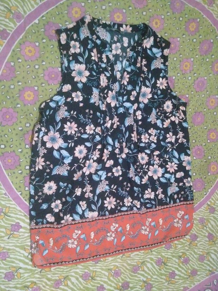 Floral Print Sleeveless Top