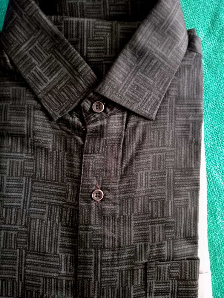 Stylish Geometric Print Button-Down Shirt