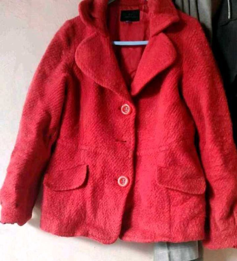 PRICE REDUCED🆘️ Cherry Red Coat For Winter