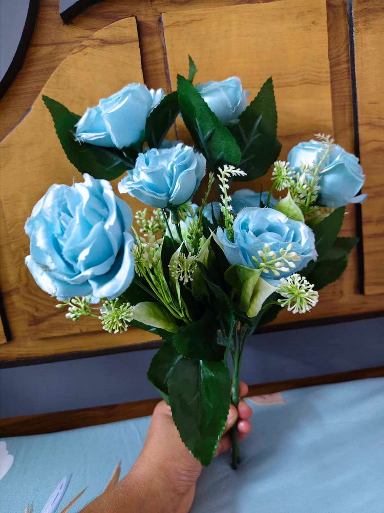 Beautiful Blue Rose Bouquet