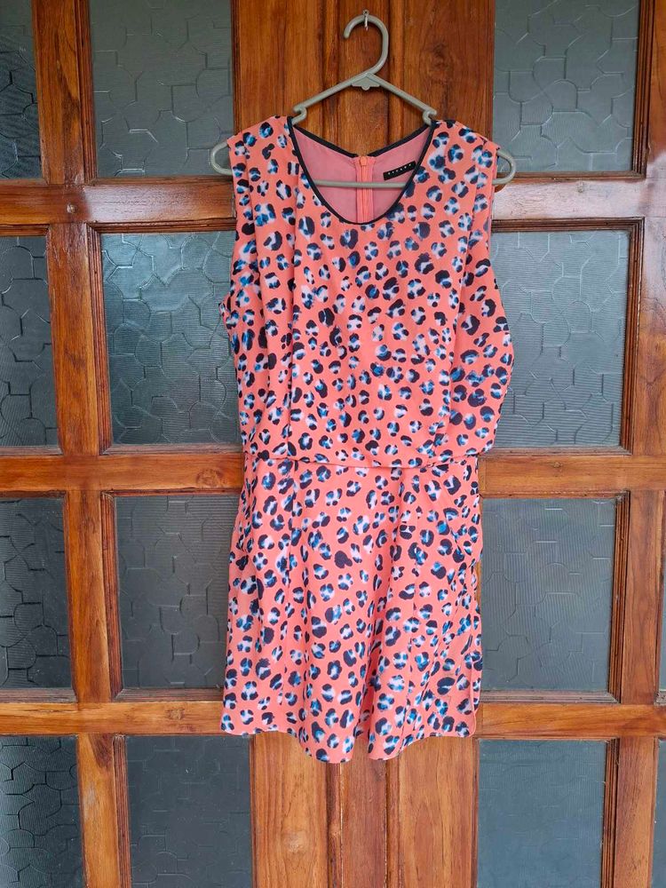 Sisley Chic Leopard Print Dress