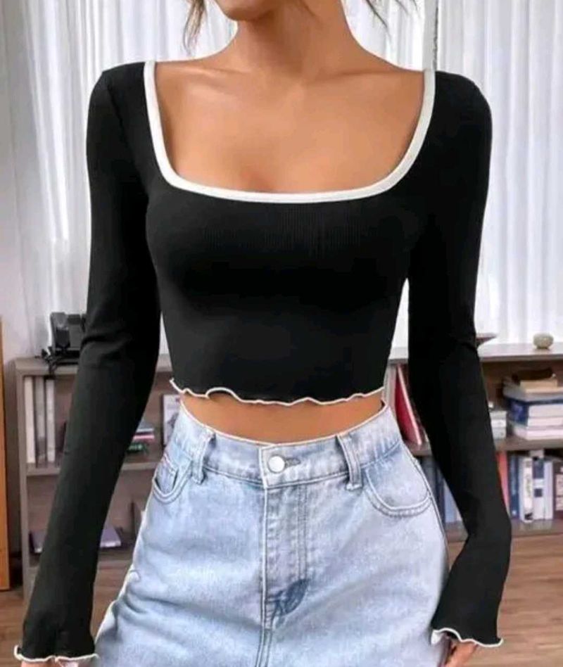 Chic Black Long Sleeve Crop Top