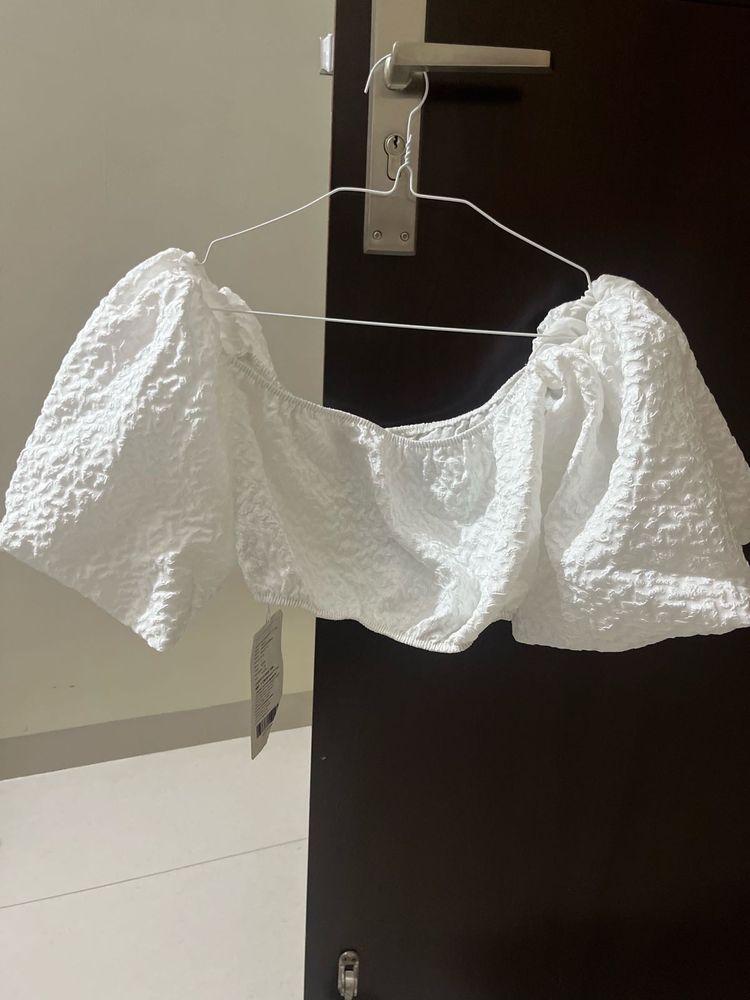 White Puff Sleeve Crop Top
