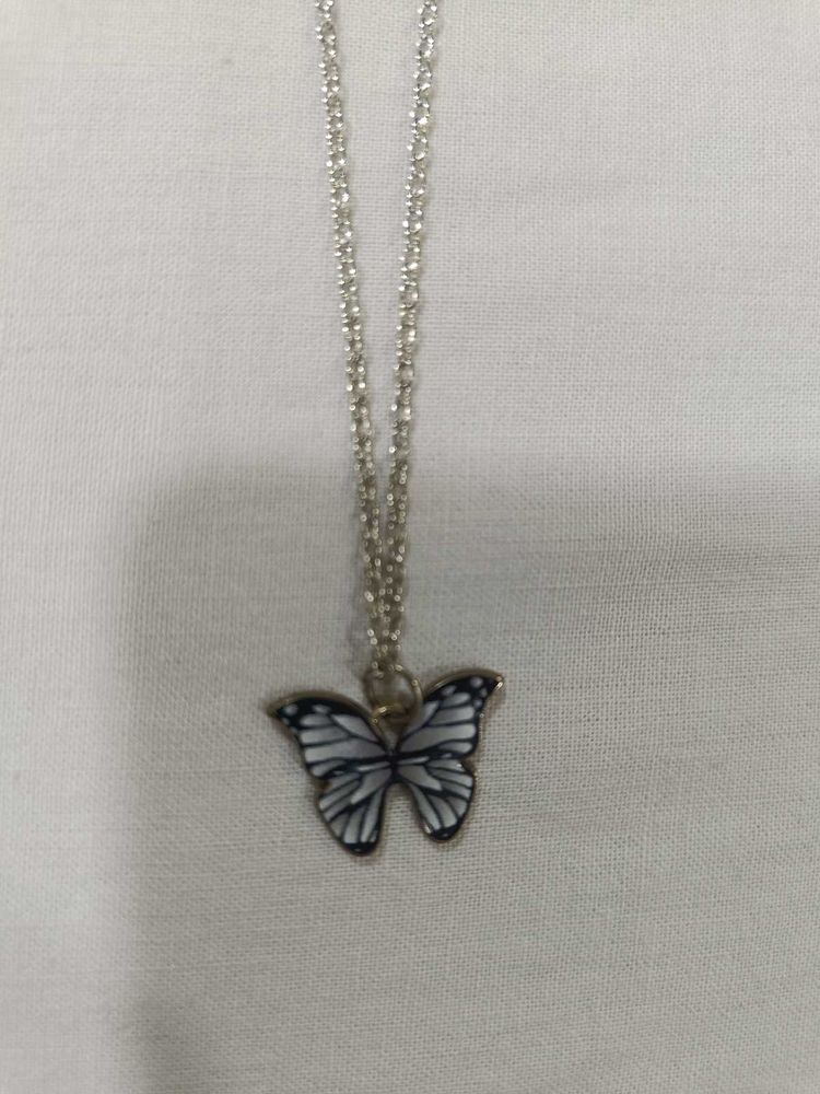 Combo of 2 Rings And A Necklace