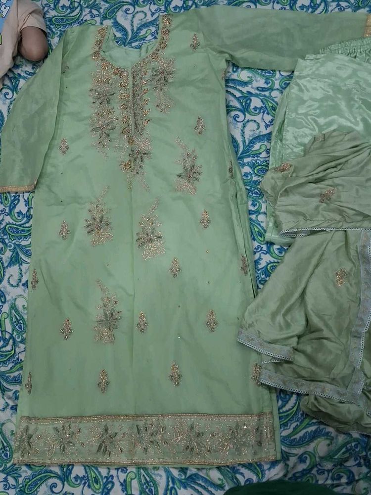 Beautiful Embroidered Kurta Set