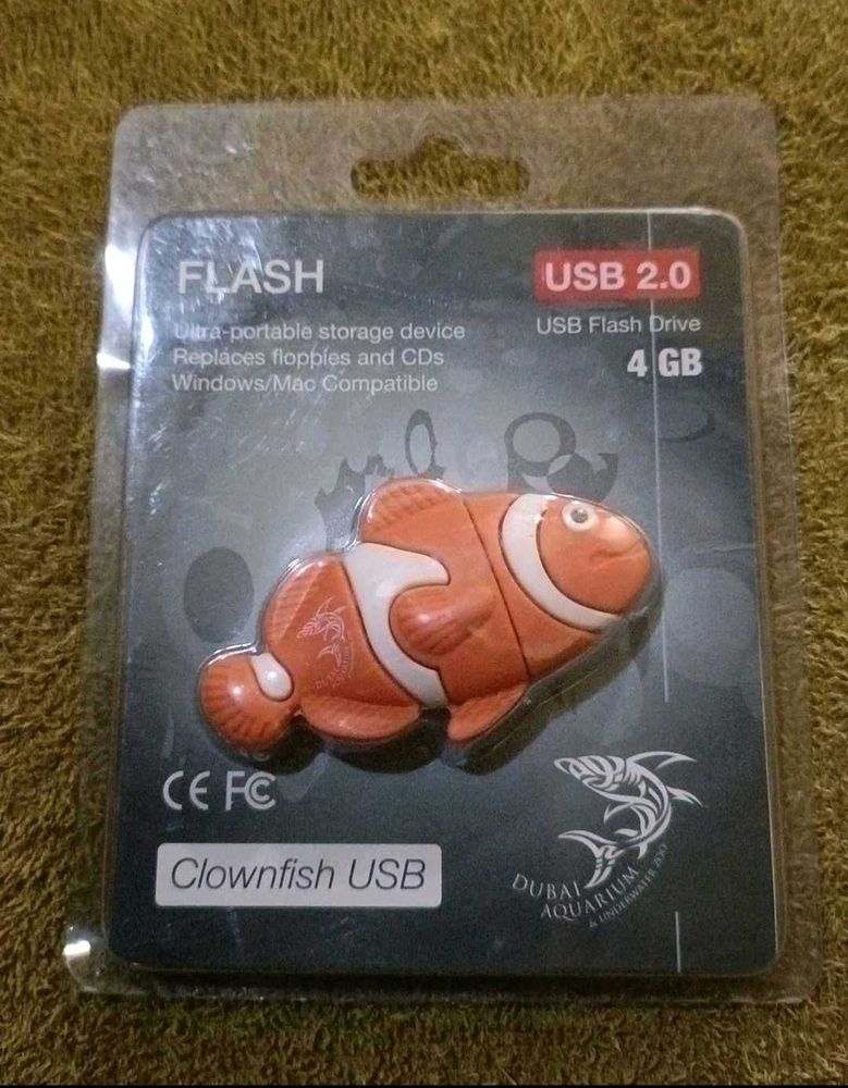 Clownfish USB 2.0 Flash Drive - 4GB Pen-Drive