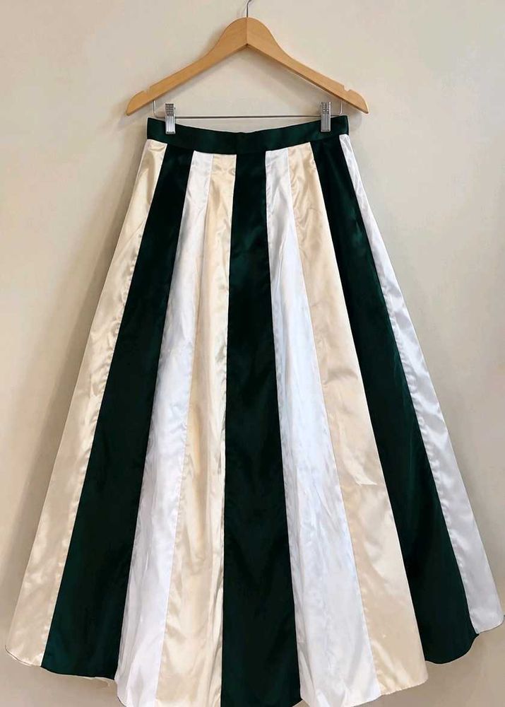 Elegant Striped Ethnic Skirt/it's a brand new