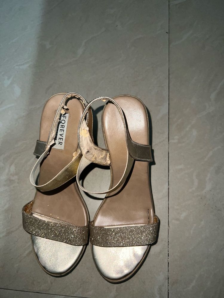 Women's Gold Glitter Wedge Sandals