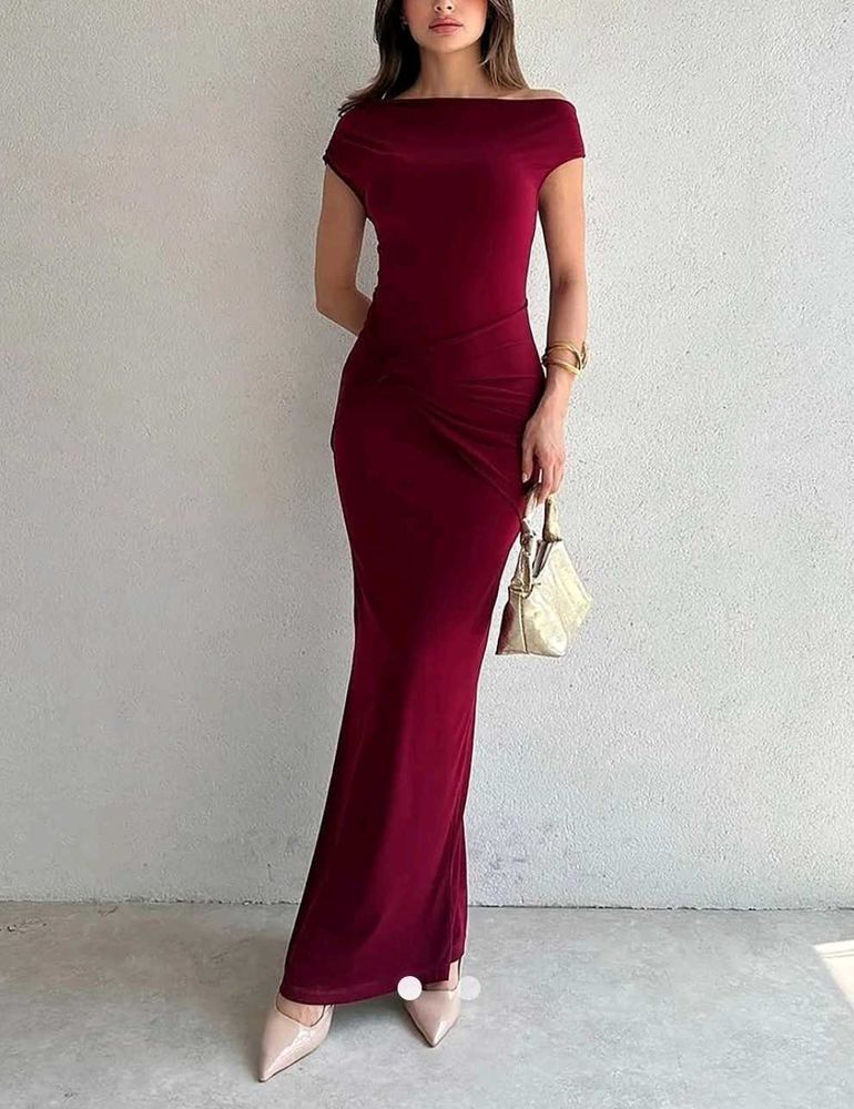 Elegant Off-Shoulder Maxi Dress