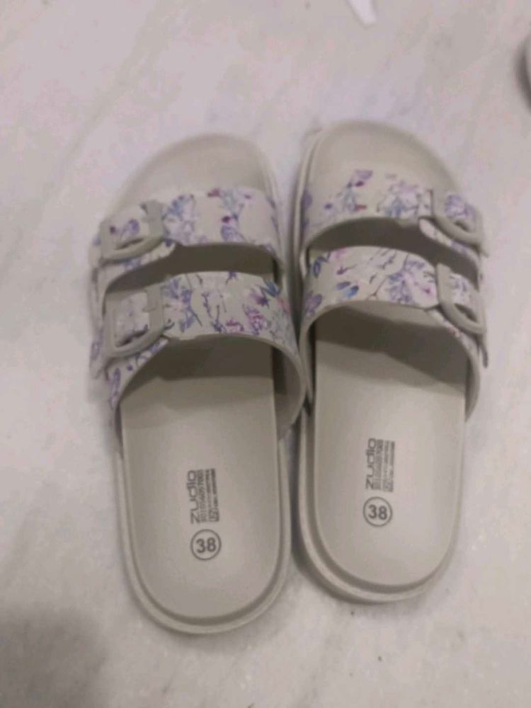 New piece - Floral Print Slip-On Sandals