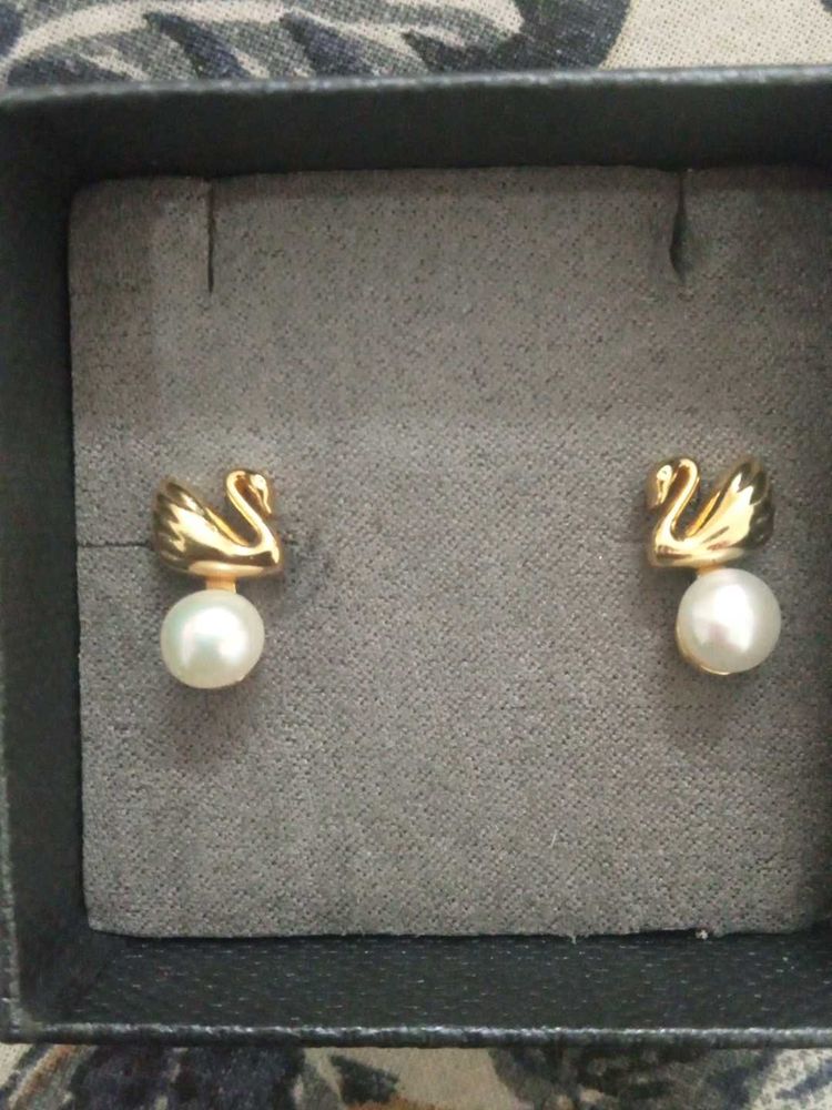 Elegant Fresh Water Pearl Swan Earrings
