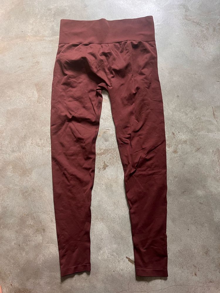 high-waisted, seamless, scrunch-butt athletic legg