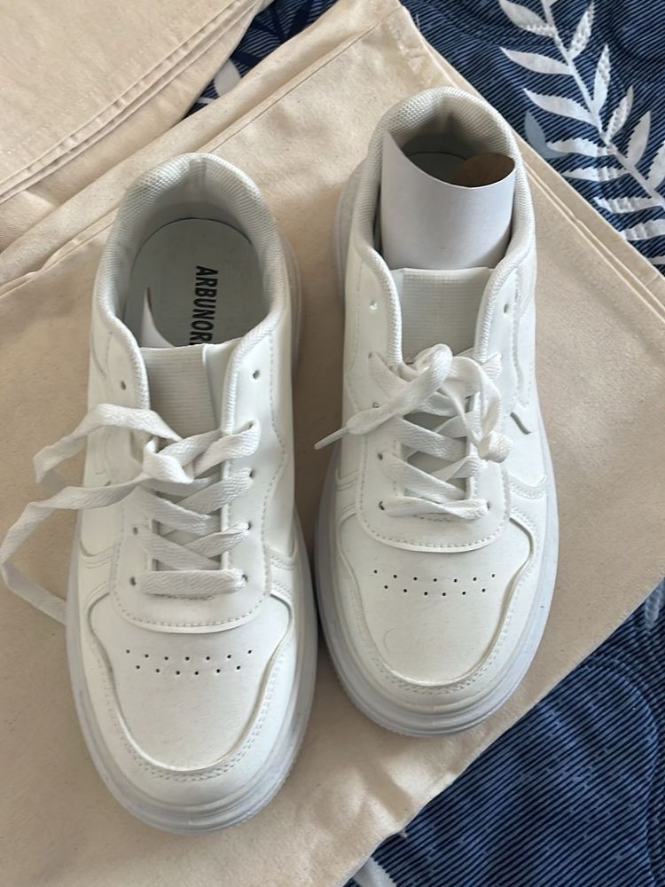 Diwali Clearance l Brand New , White Sneake