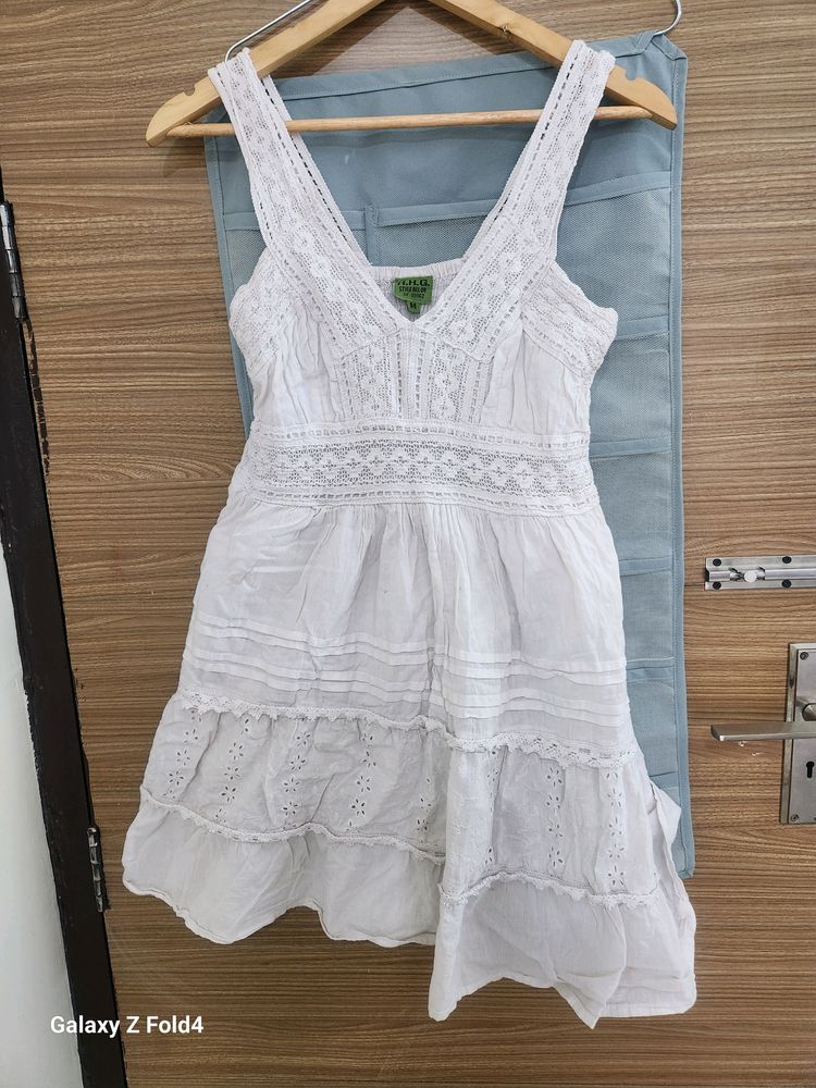 Its Cotton Sleevless Dress...looks Very Stylish