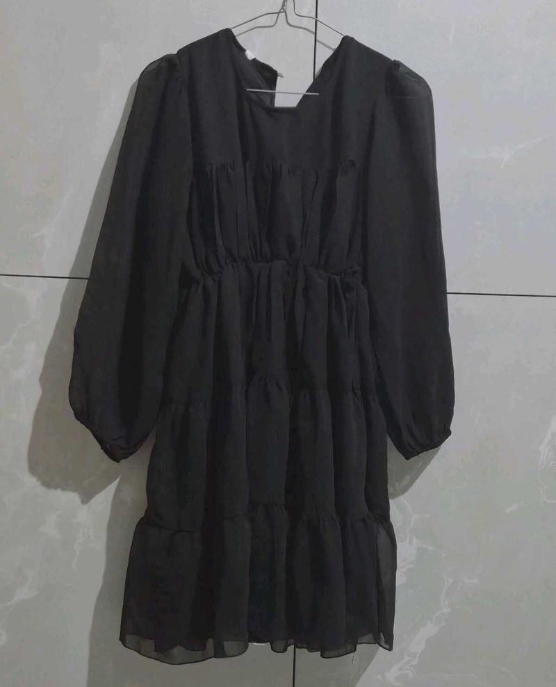 Chic Black Tiered Mini Dress