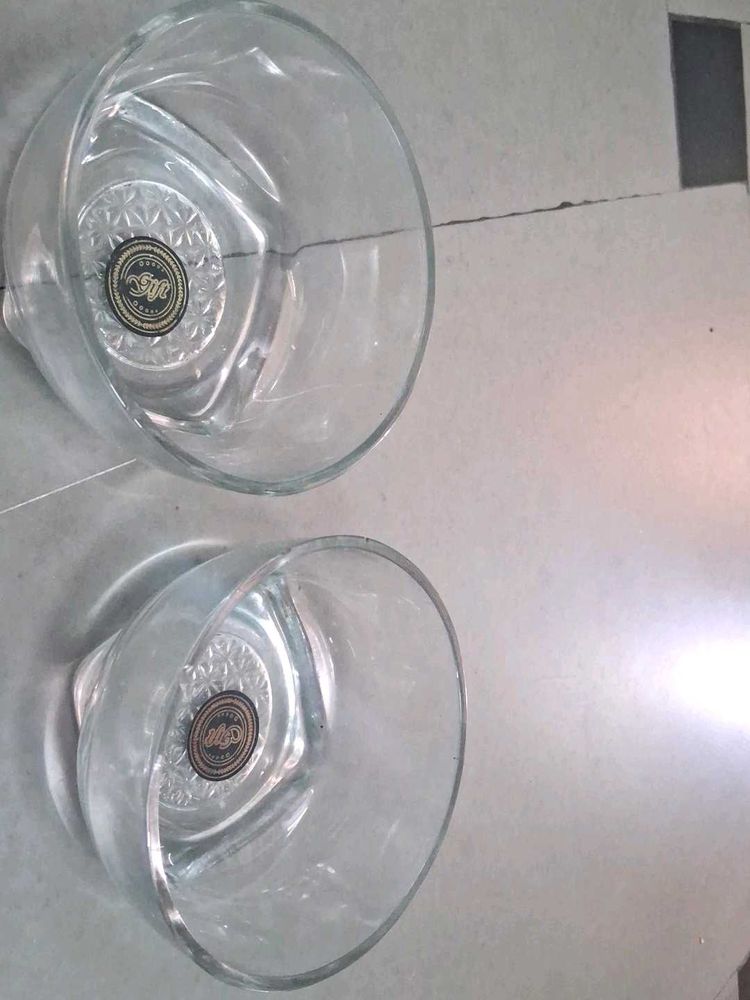 Set of 2 Clear Glass Bowls