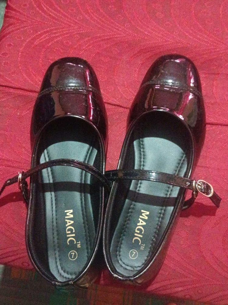 Girls' Black Patent Mary Janes