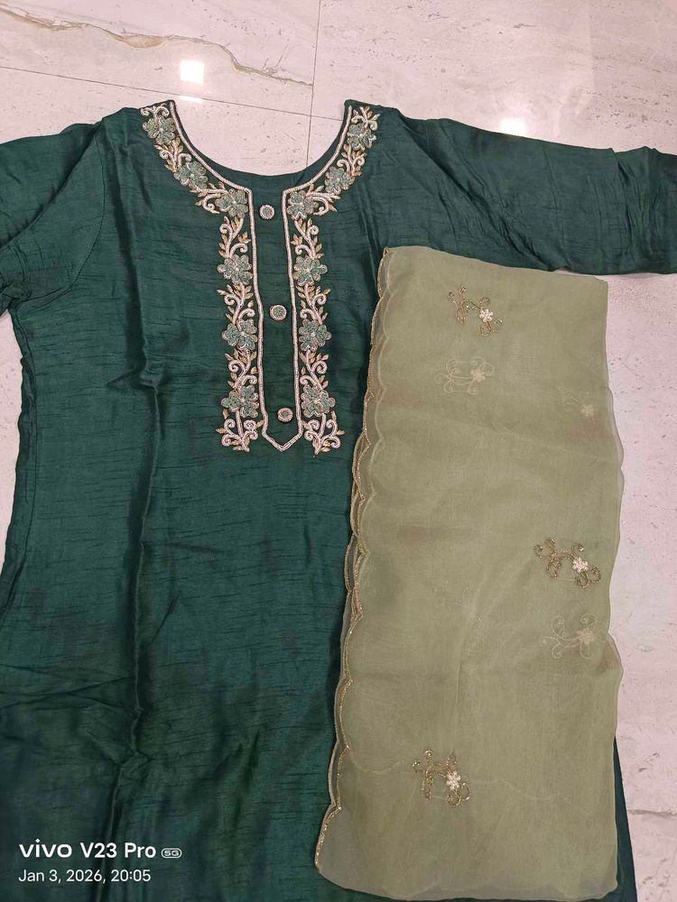 Green Embroidered Kurta with dupatta