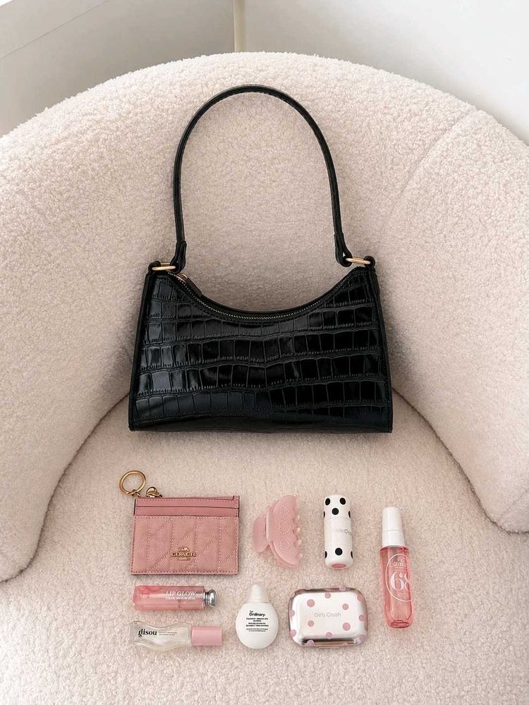 Chic Black Croc Embossed Shoulder Bag