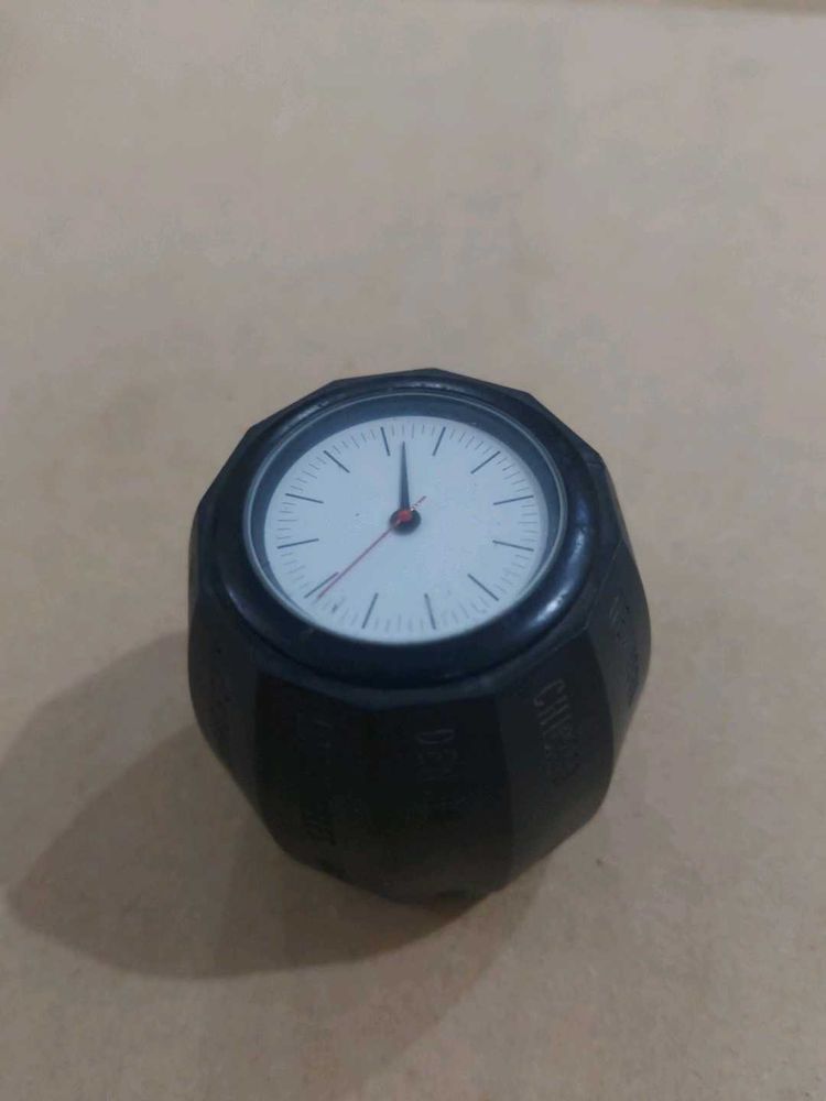 Unique World Time Barrel Shaped Desk Clock