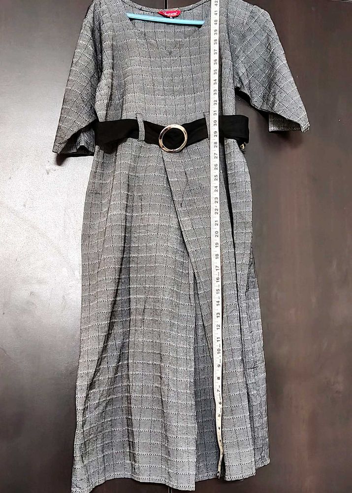 Chic Dark Grey Checkered Midi Dress