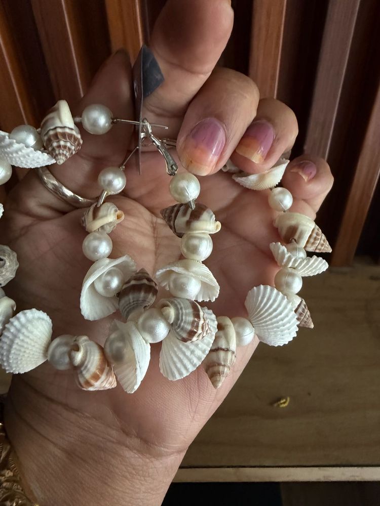 Handmade Seashell &amp; Pearl Bracelet