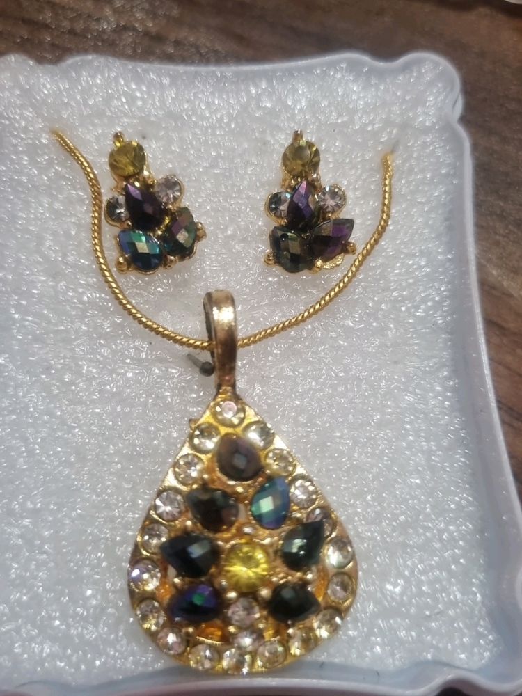 Pendant Set