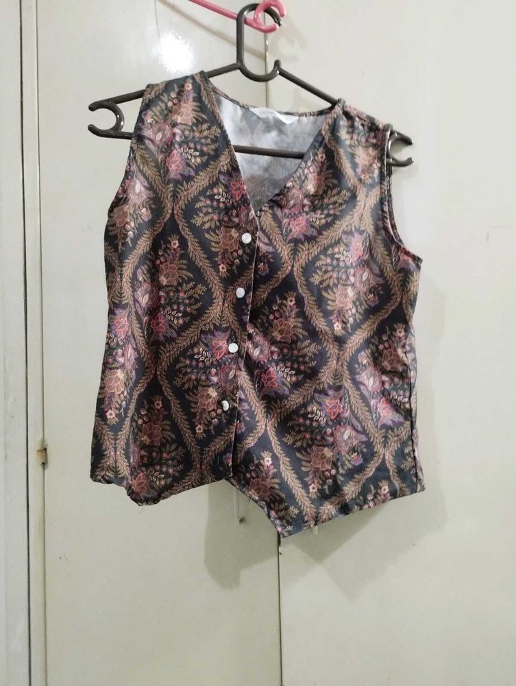 Floral printed vest