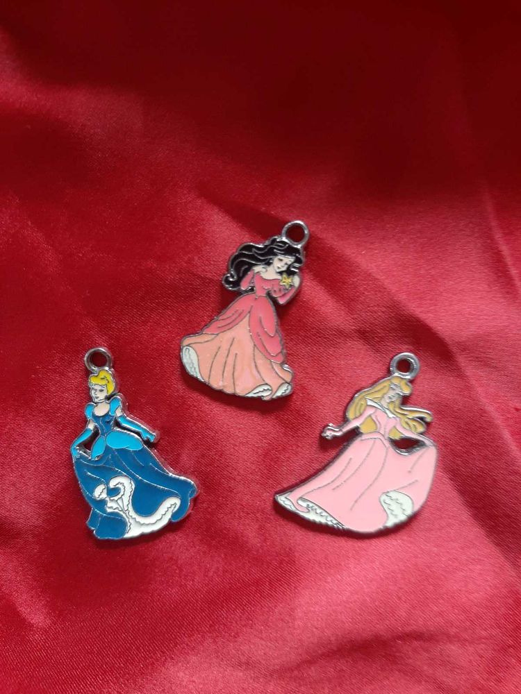3 Disney Princess Charms/Pendent