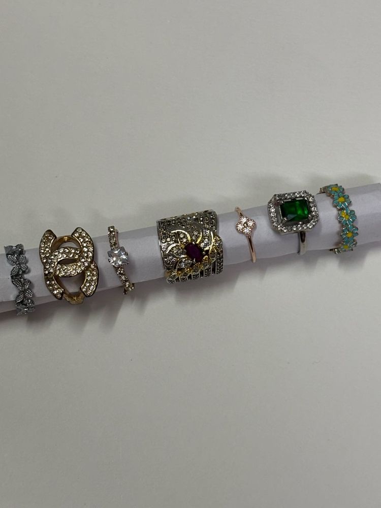 7 Rings( u can make offers)