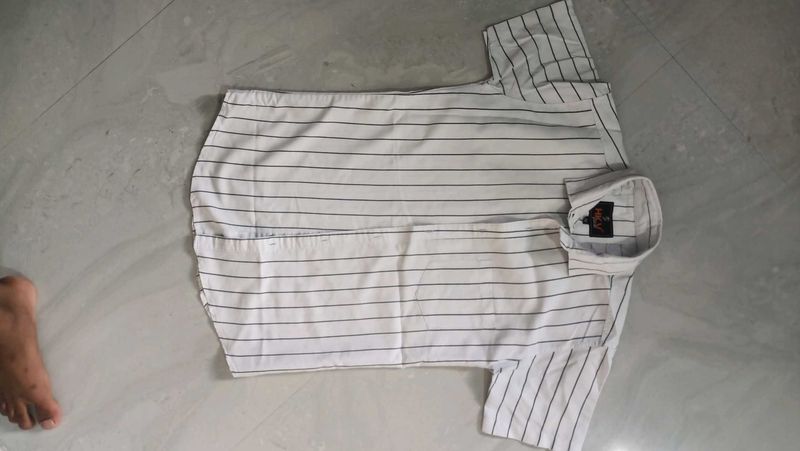 Men's White Striped Casual Shirt – Short Sleeve