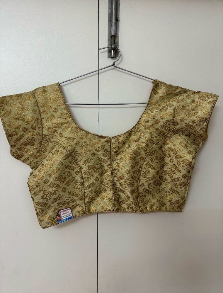 Padded Readymade Blouse + Cream Suit Set