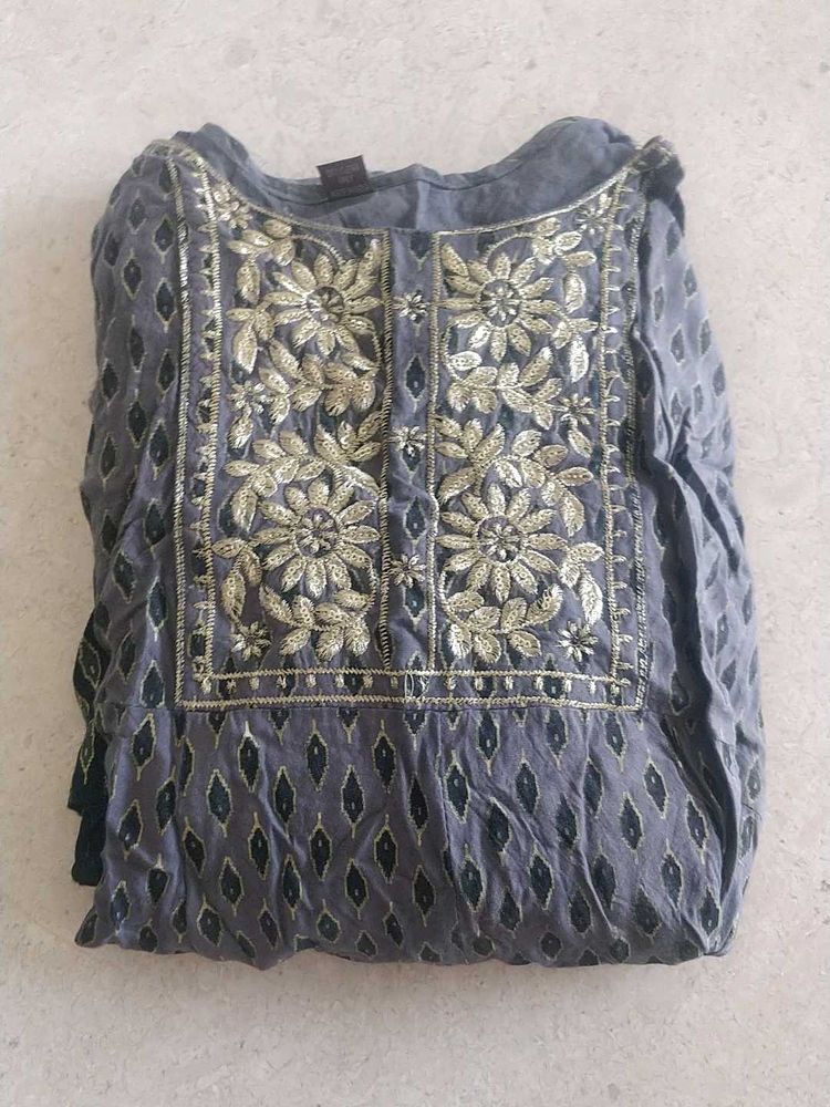 Embroidered Grey Kurta