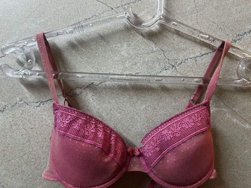 Lace Trimmed Pink Underwire Bra
