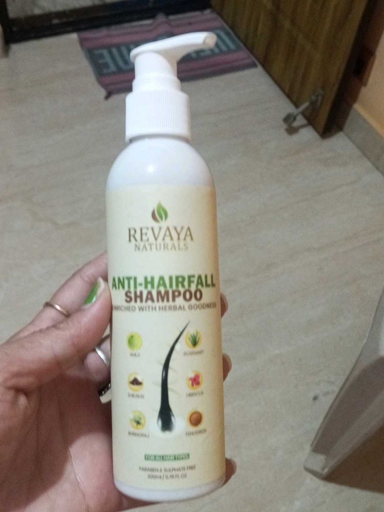 Revaya Naturals Anti-Hairfall Shampoo