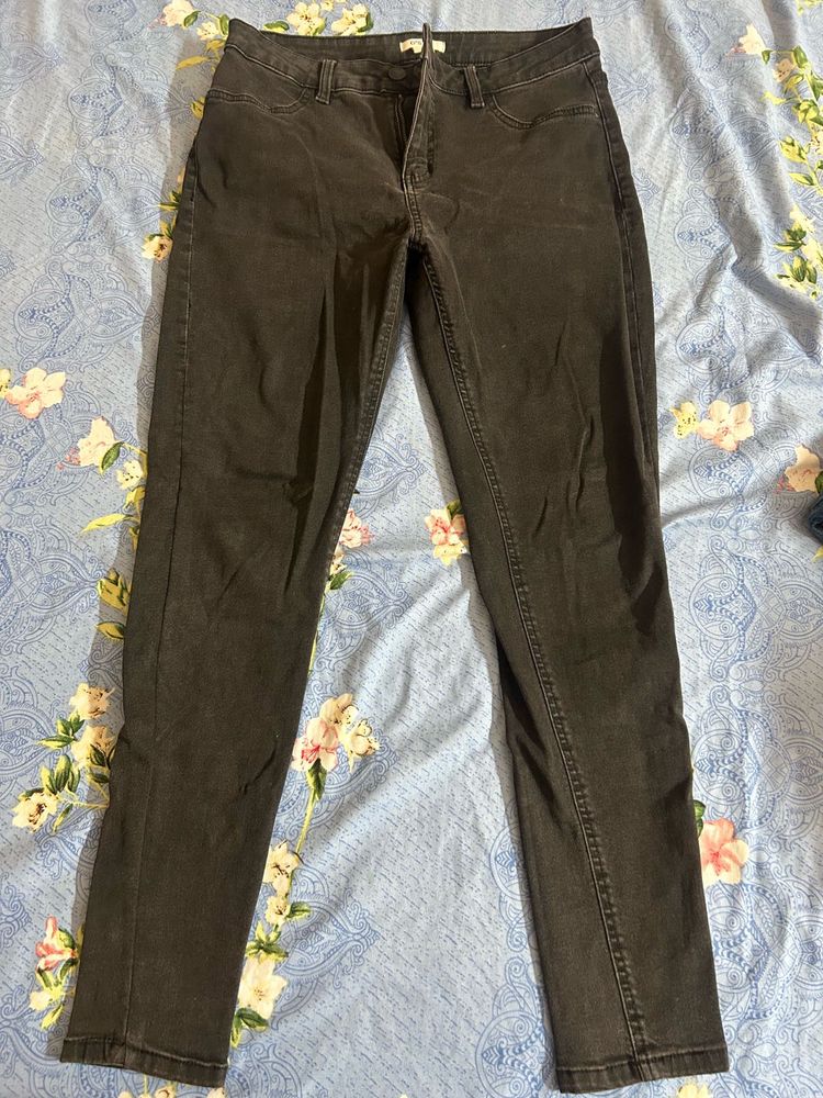 black denim narrow jeans for women