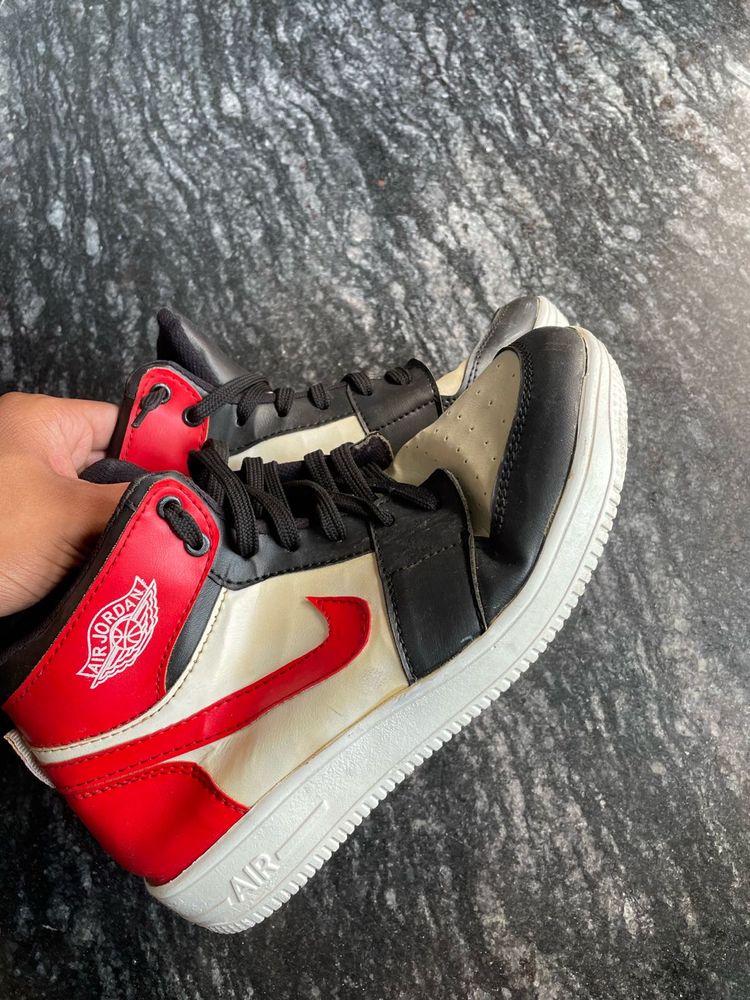 Stylish Air Jordan sneakers 👟 🔥