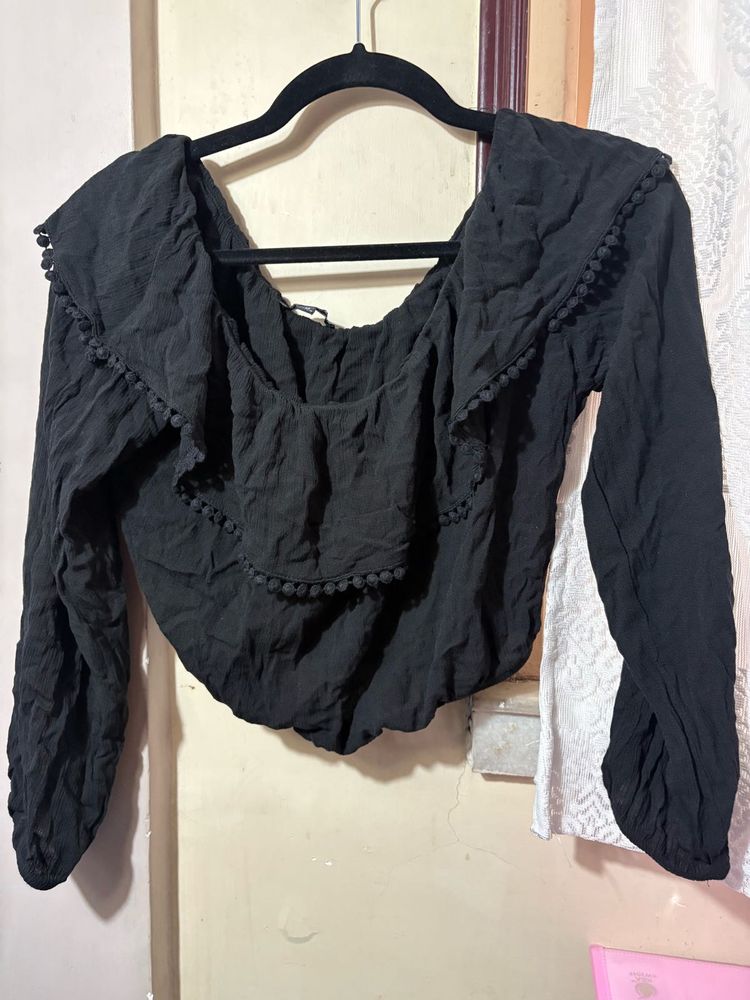 Chic Black Off-Shoulder Crop Top