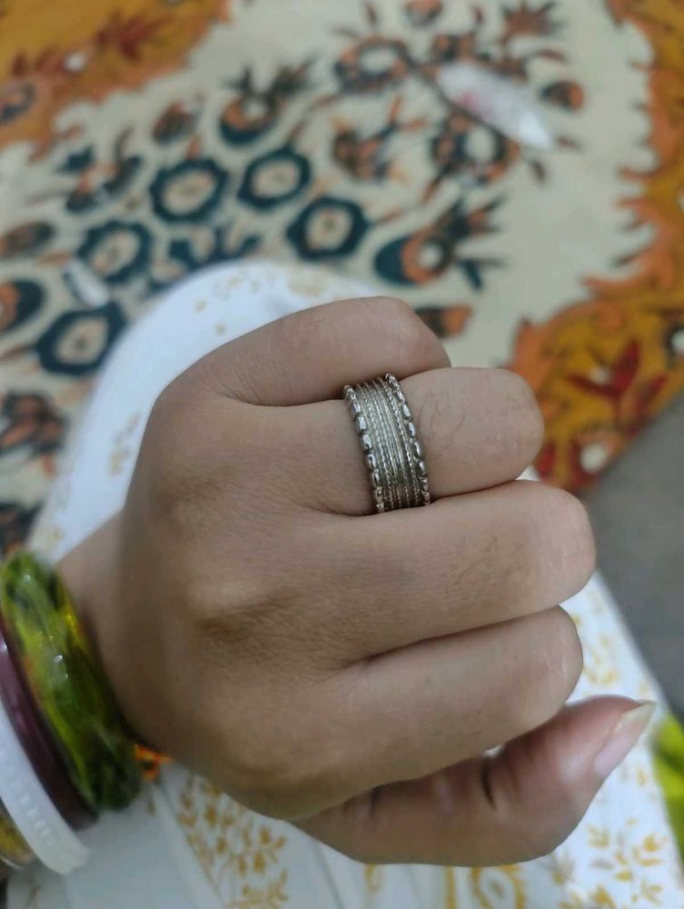 Finger rings
