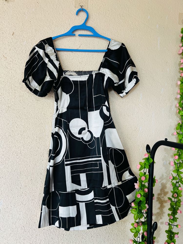 Abstract Print Mini Dress