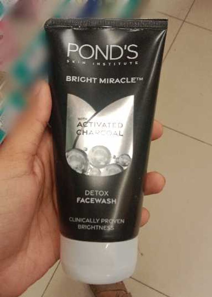 Pond's Bright Miracle Detox Facewash